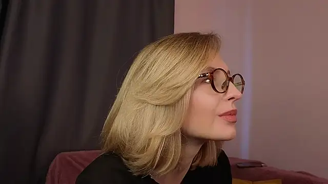 BaileyBernos online show from 11/12/25, 10:26