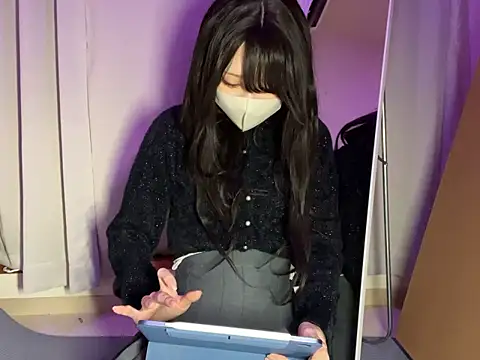 eroeroMiYUeroeo online show from 11/11/25, 04:40