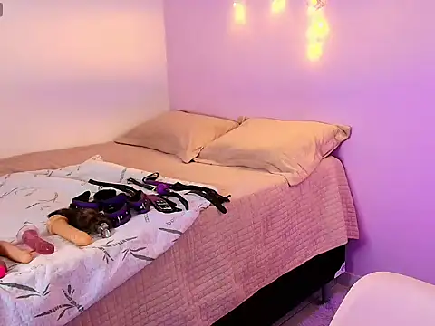 Aprilsweet2005 online show from 12/15/25, 01:59