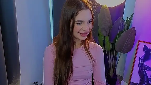 LauraHansil online show from 04/06/26, 04:46