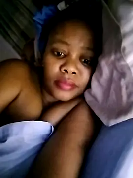 Snapshot of Fancy-Face26 chatting on 11/18/25, 10:25 Fancy-Face26 online show from 11/18/25, 10:25