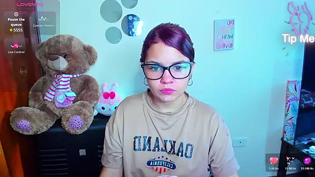 Emma boo online show from 03/27/26, 04:18