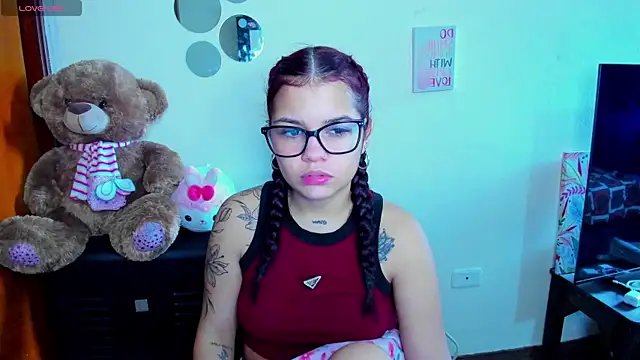 Emma boo online show from 04/12/26, 04:23