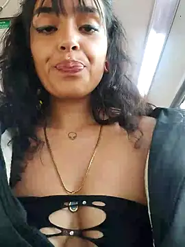 Moon And Sunn online show from 11/11/25, 01:55