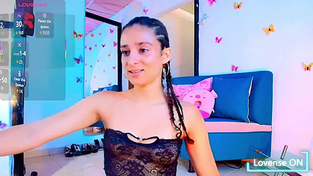 Juliet 1  online show from 11/30/25, 05:39