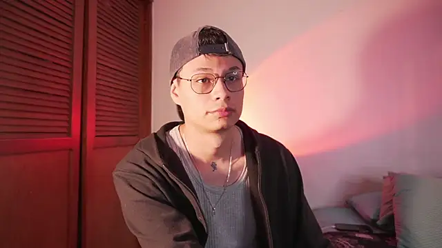 estmonnn online show from 05/17/26, 12:52