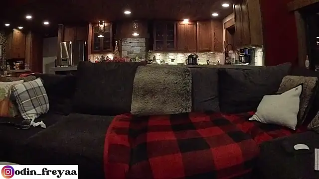 Odin Freya online show from 11/29/25, 02:25