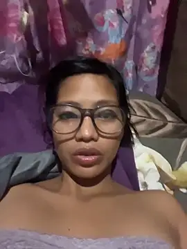 hottiebabe23 online show from 11/03/25, 12:46