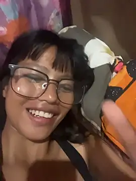 Snapshot of hottiebabe23 chatting on 11/17/25, 11:54 hottiebabe23 online show from 11/17/25, 11:54