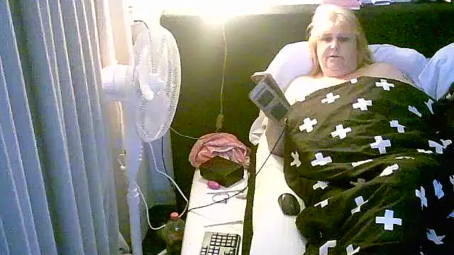 Sylviastar46 online show from 11/16/25, 09:31