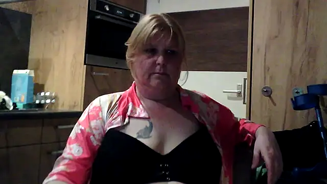 Sylviastar46 online show from 03/24/26, 09:20