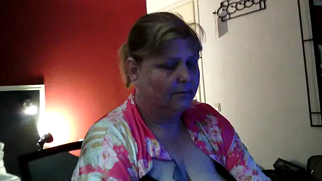 Sylviastar46 online show from 05/19/26, 08:15