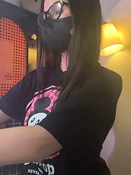 trinhvutrinh online show from 04/17/26, 03:15