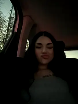 babygirllilly online show from 10/29/25, 02:19