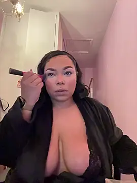 Snapshot of kennedylorel chatting on 12/05/25, 04:03 kennedylorel online show from 12/05/25, 04:03