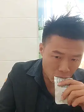 Snapshot of tian7788 chatting on 11/04/25, 07:18 tian7788 online show from 11/04/25, 07:18