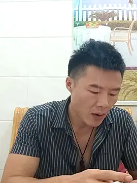 Snapshot of tian7788 chatting on 11/07/25, 01:22 tian7788 online show from 11/07/25, 01:22