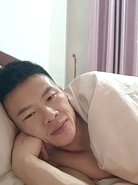 Snapshot of tian7788 chatting on 11/28/25, 07:16 tian7788 online show from 11/28/25, 07:16