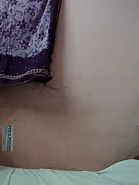 Snapshot of pujapujarrrr chatting on 11/02/25, 08:22 pujapujarrrr online show from 11/02/25, 08:22