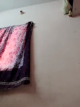 Snapshot of pujapujarrrr chatting on 11/19/25, 10:15 pujapujarrrr online show from 11/19/25, 10:15