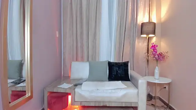 HannaaWells online show from 11/27/25, 05:59