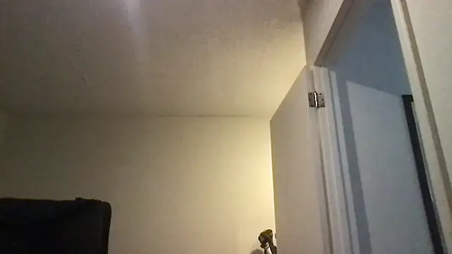 ezrah23 online show from 04/05/26, 09:23