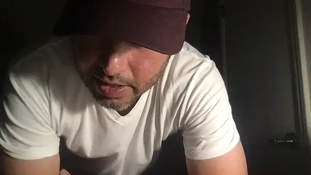 ezrah23 online show from 04/15/26, 09:05