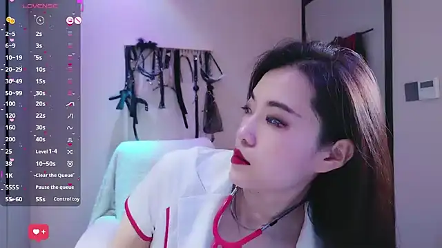 Snapshot of KISS-KISSME chatting on 12/20/25, 08:32 KISS-KISSME online show from 12/20/25, 08:32