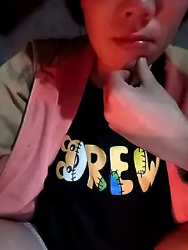 Snapshot of -Lana-123 chatting on 11/02/25, 10:34 -Lana-123 online show from 11/02/25, 10:34