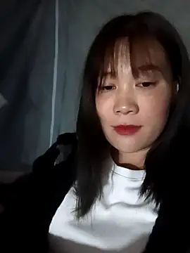 Snapshot of -Lana-123 chatting on 11/13/25, 12:26 -Lana-123 online show from 11/13/25, 12:26