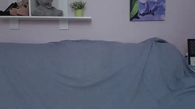 Little Milf 5 online show from 04/10/26, 11:04