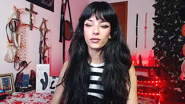 CarrieBurton online show from 11/07/25, 01:33