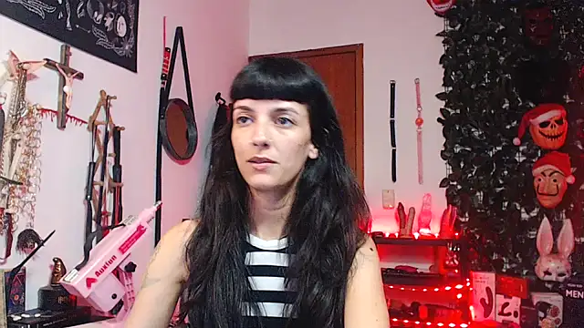 CarrieBurton online show from 11/20/25, 04:07