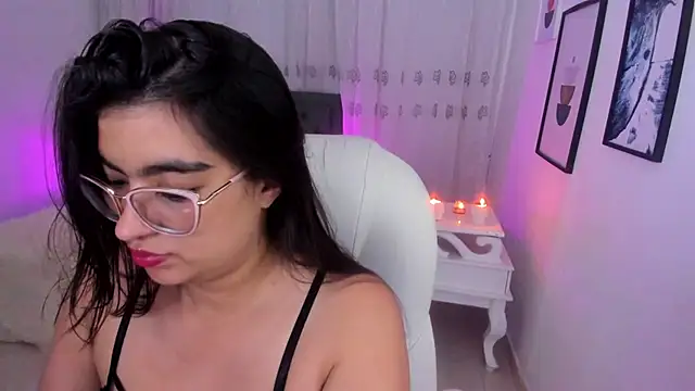 Luna Jonnes1 online show from 01/11/26, 11:15