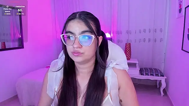 Luna Jonnes1 online show from 02/01/26, 11:31