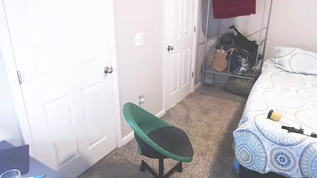 Snapshot of Chacho_1972 chatting on 11/17/25, 12:44 Chacho 1972 online show from 11/17/25, 12:44