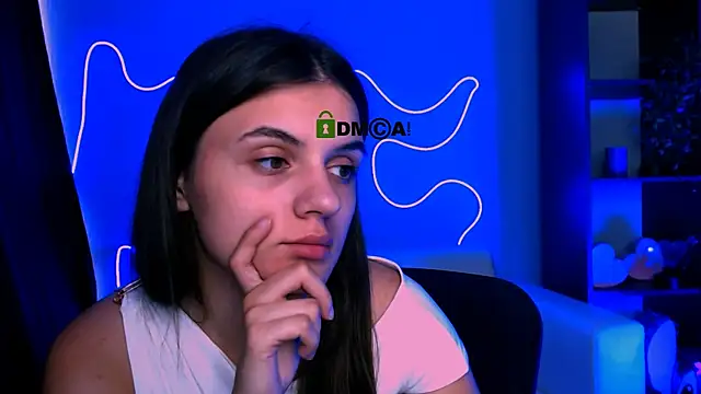 lisa dark  online show from 06/22/26, 11:07