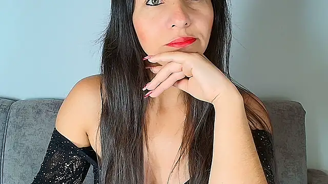 alana pink95 online show from 11/12/25, 07:42