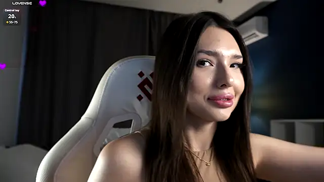 Snapshot of candylolly__ chatting on 11/08/25, 08:25 candylolly online show from 11/08/25, 08:25