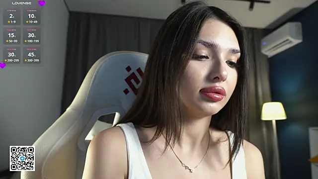 Snapshot of candylolly__ chatting on 11/14/25, 03:00 candylolly online show from 11/14/25, 03:00