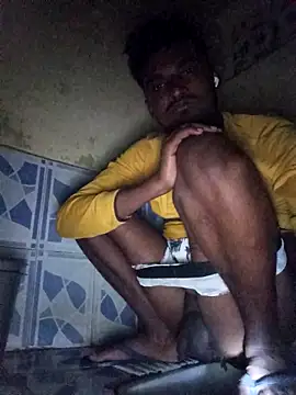 Snapshot of GleefulAkashyyy chatting on 12/18/25, 06:03 GleefulAkashyyy online show from 12/18/25, 06:03