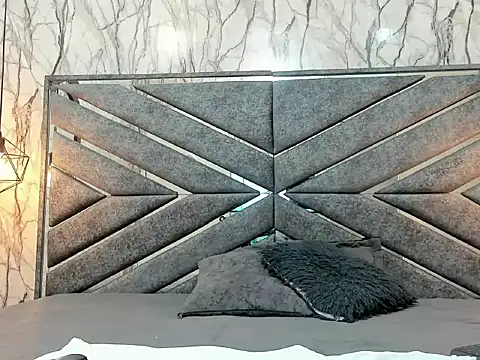 DIRTY MIIA  online show from 11/16/25, 12:00