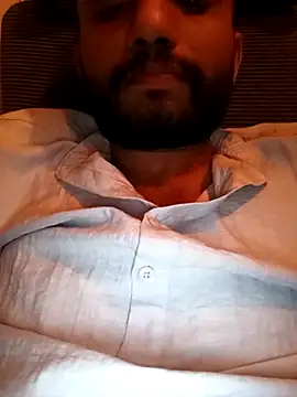 Snapshot of Advance01 chatting on 11/09/25, 02:37 Advance01 online show from 11/09/25, 02:37