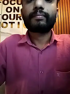 Snapshot of Advance01 chatting on 11/11/25, 10:48 Advance01 online show from 11/11/25, 10:48