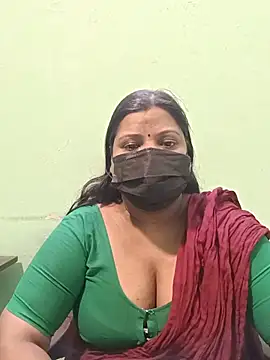 Snapshot of tamil_Nithya_J chatting on 07/05/26, 02:35 tamil Nithya J online show from 07/05/26, 02:35