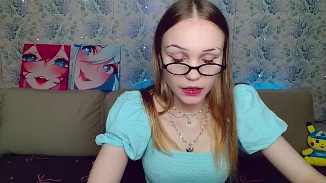 Snapshot of phreshgirlswag chatting on 11/04/25, 12:32 phreshgirlswag online show from 11/04/25, 12:32