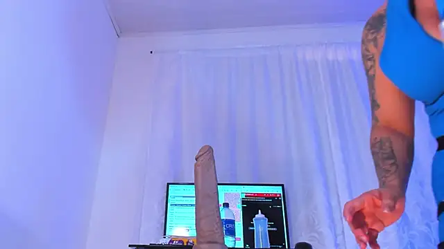 Natural BIGASS Nina online show from 04/11/26, 07:40