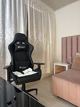 Natural BIGASS Nina online show from 04/18/26, 07:58