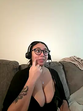 minha baby online show from 12/13/25, 10:04