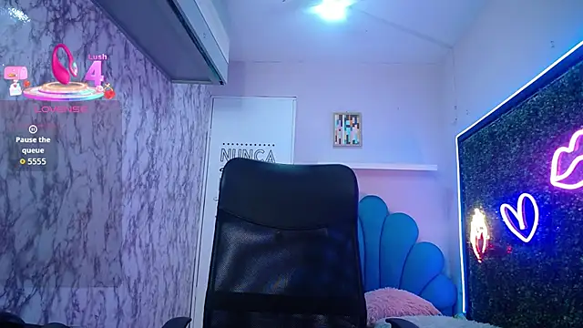 valeria martinez19 online show from 12/17/25, 10:05